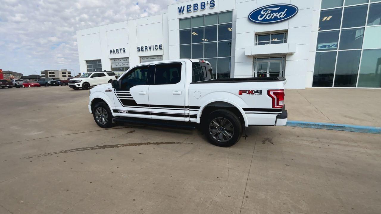 2016 Ford F-150 XLT 4WD SuperCrew 145 Photo5