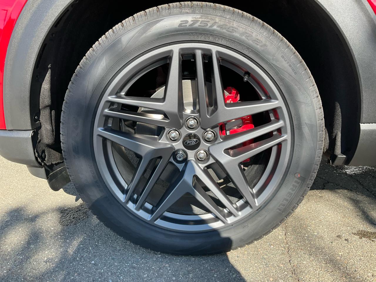 2025 Ford Explorer ST-Line Photo5