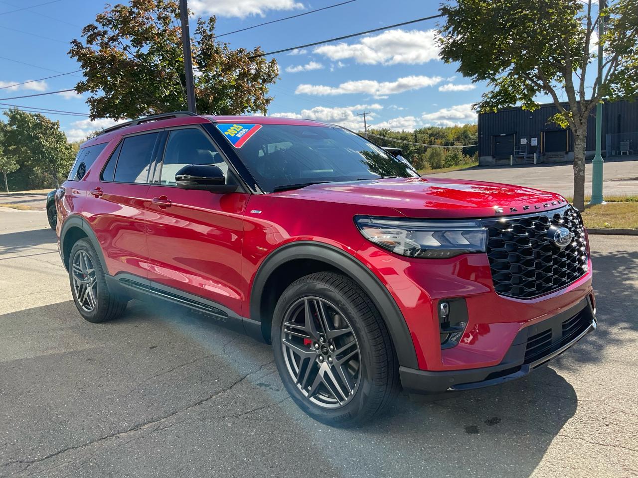 2025 Ford Explorer ST-Line Photo2