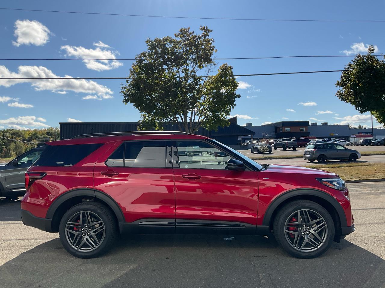 2025 Ford Explorer ST-Line Photo5