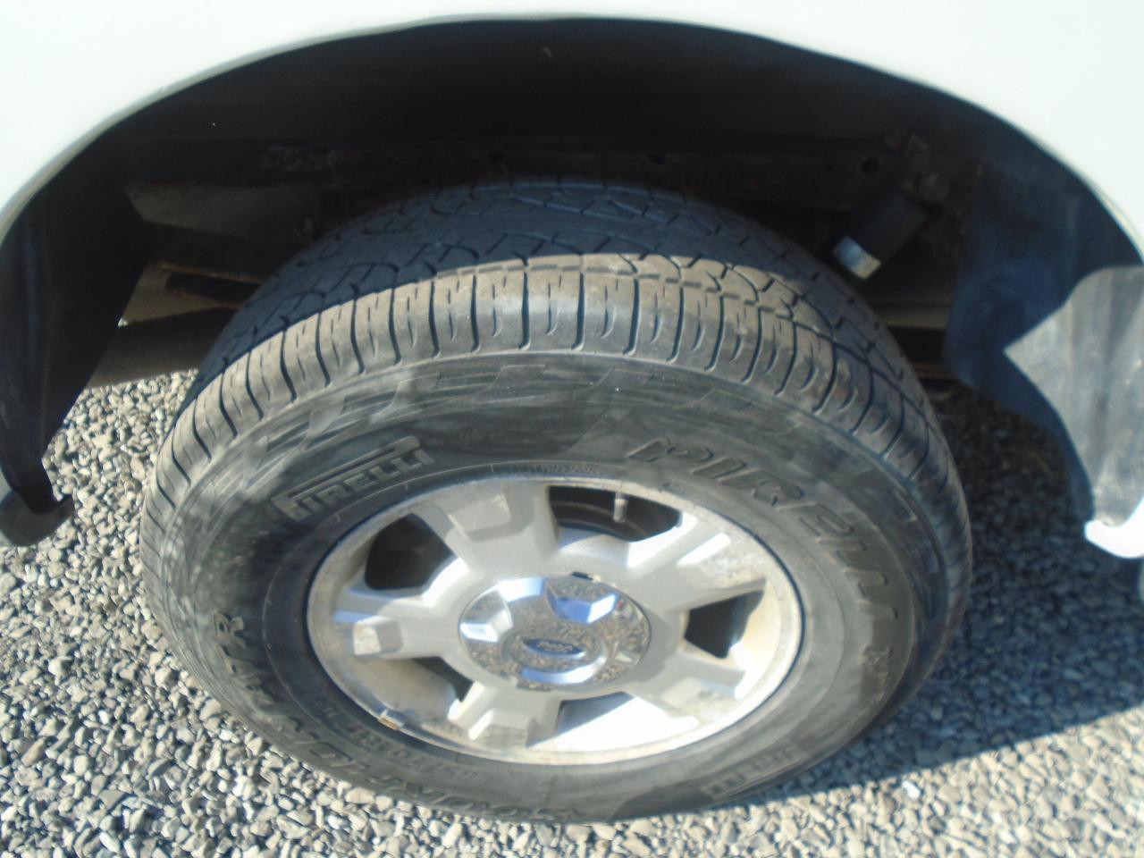 2014 Ford F-150 4WD SuperCrew 157  XLT - Photo #24