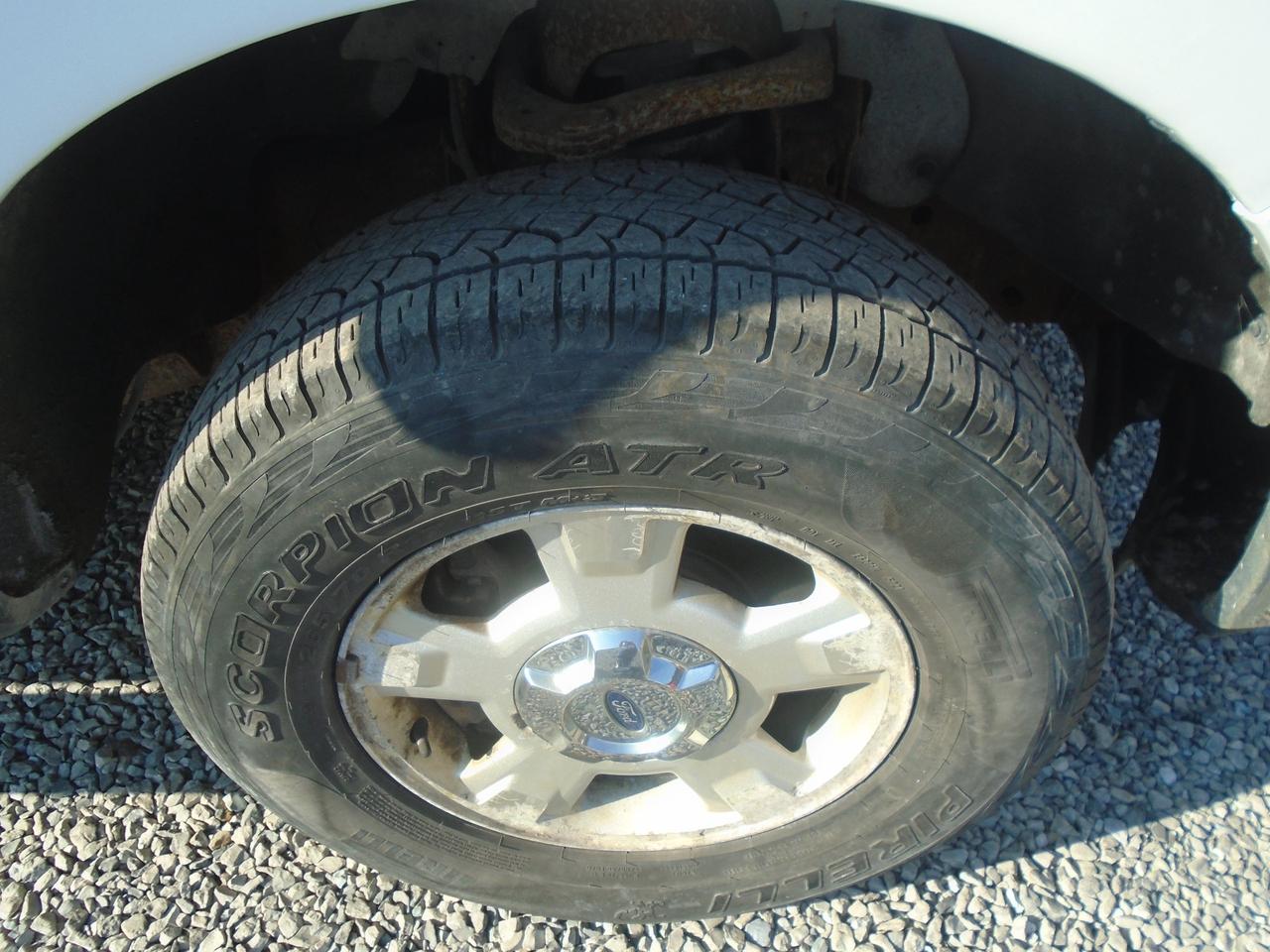 2014 Ford F-150 4WD SuperCrew 157 XLT + TOW PKG Photo