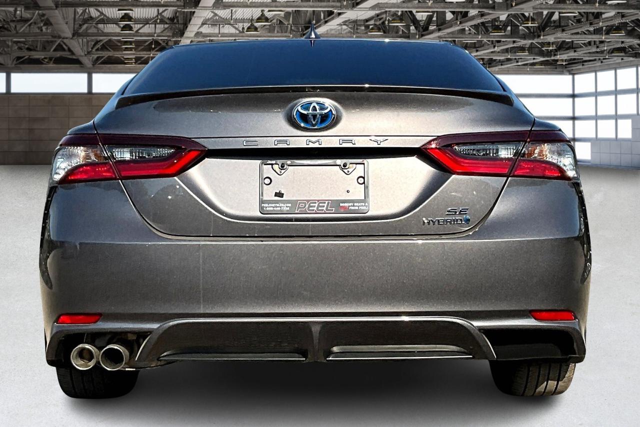 2022 Toyota Camry SE Hybrid FWD Photo3