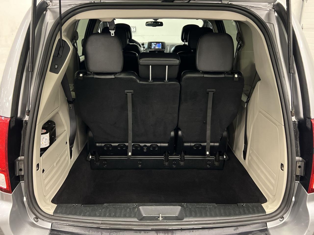 2016 Dodge Grand Caravan PREMIUM PLUS | 7-PASS |LEATHER | DVD | 17IN ALLOYS Photo