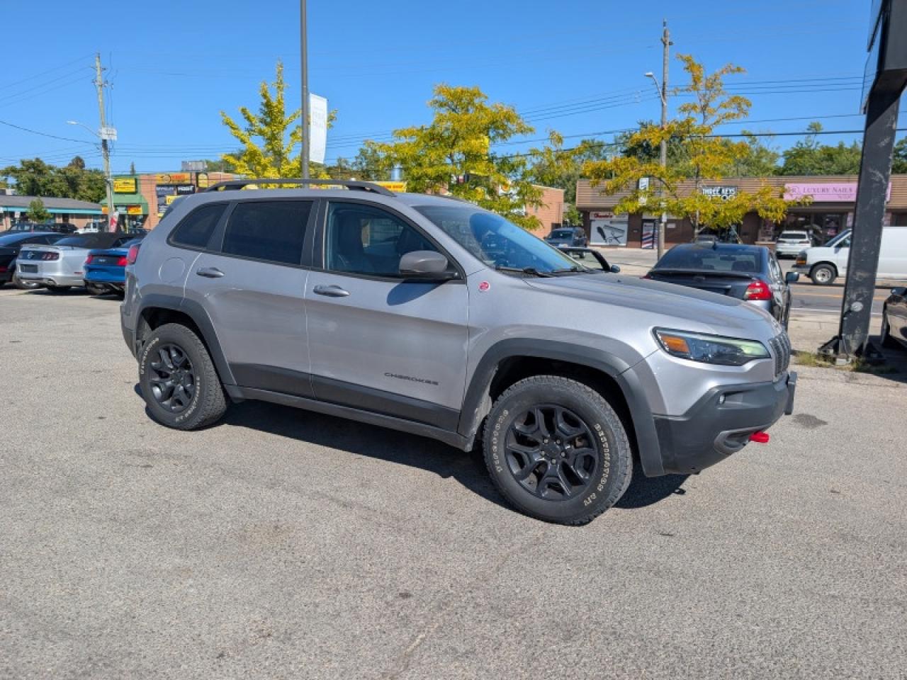 2020 Jeep Cherokee Trailhawk  **VERY LOW KMS - PANO SUNROOF** Photo