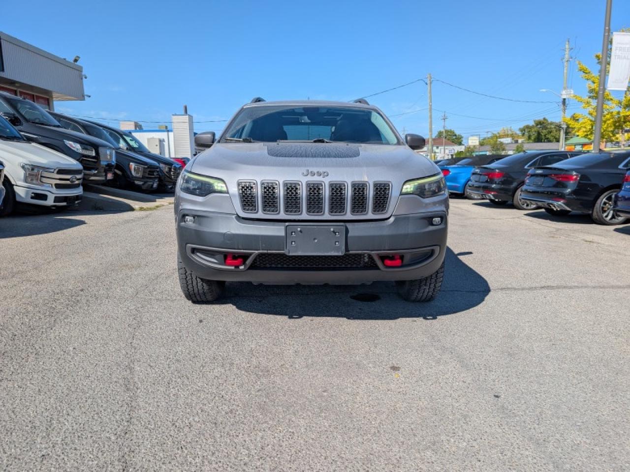 2020 Jeep Cherokee Trailhawk  **VERY LOW KMS - PANO SUNROOF** Photo