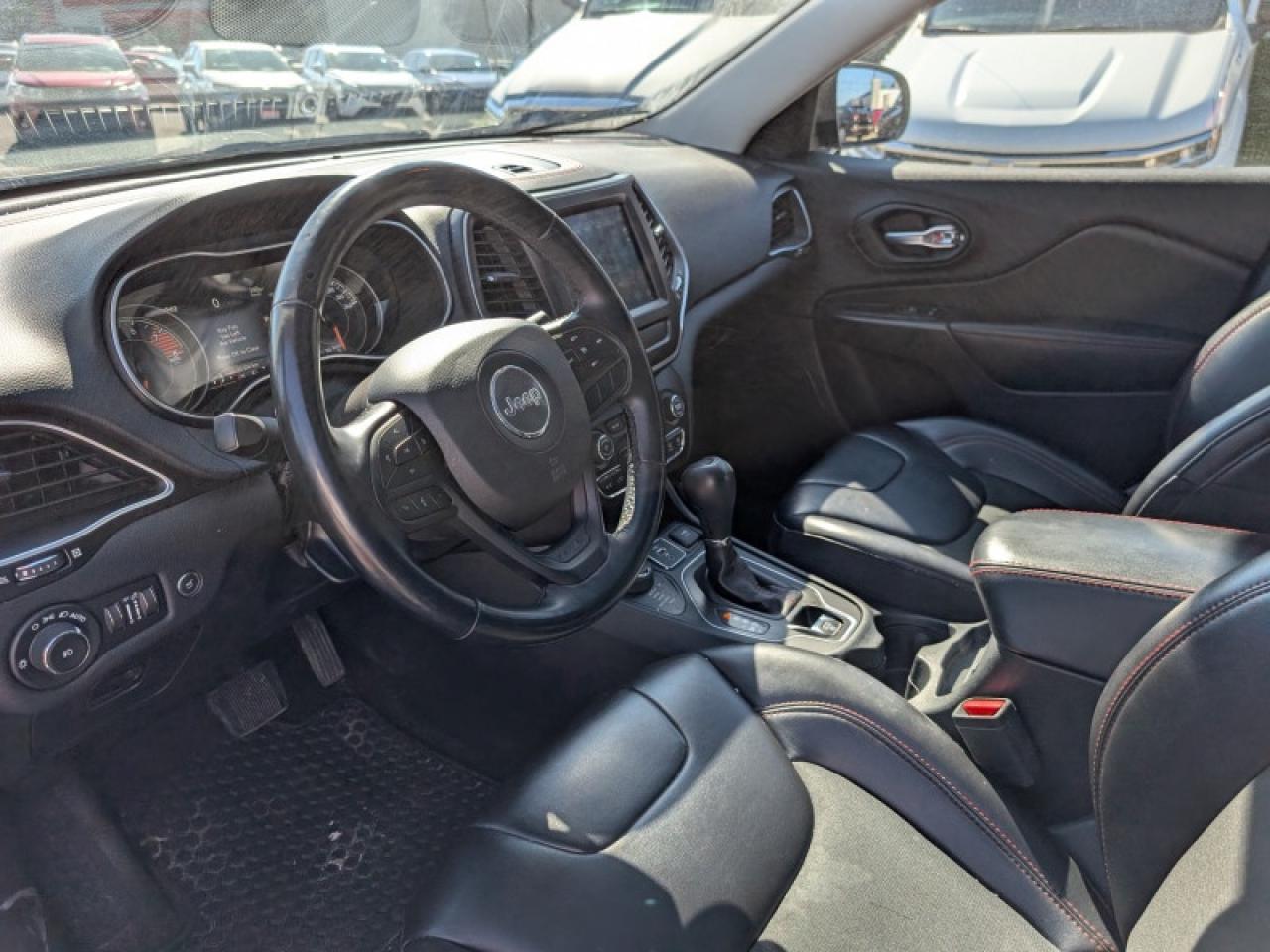 2020 Jeep Cherokee Trailhawk  **VERY LOW KMS - PANO SUNROOF** Photo