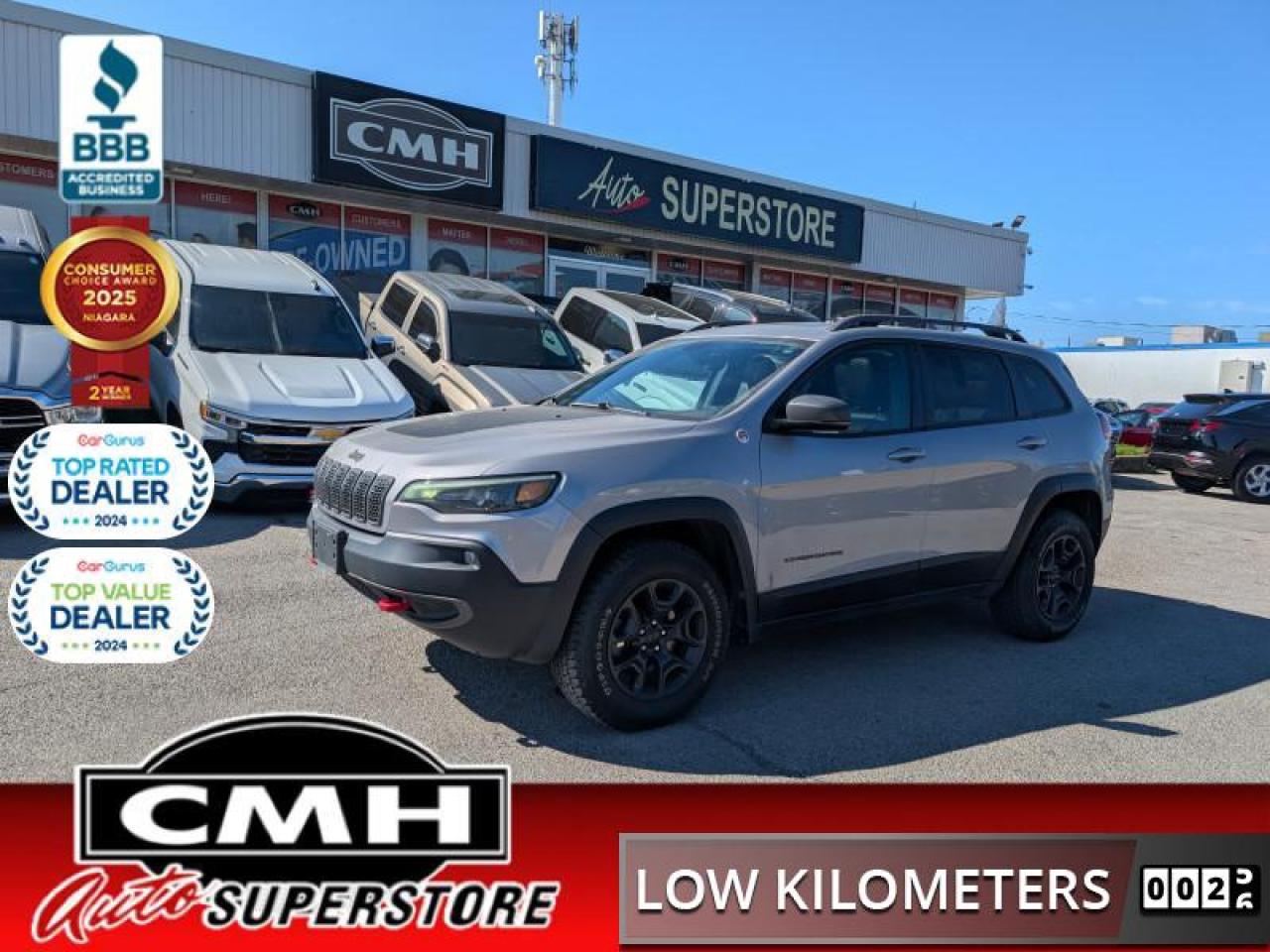 Used 2020 Jeep Cherokee Trailhawk  **VERY LOW KMS - PANO SUNROOF** for sale in St. Catharines, ON