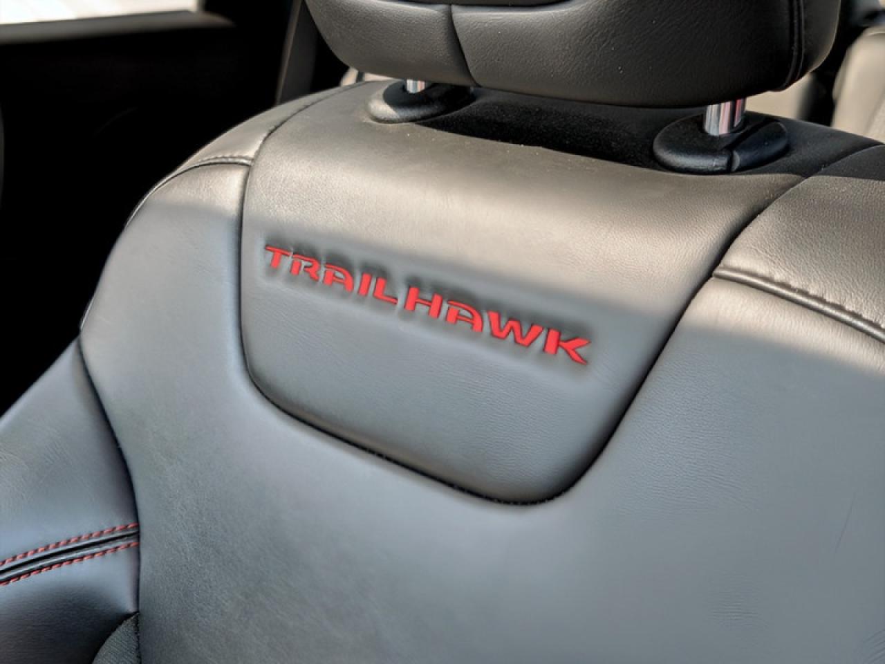 2020 Jeep Cherokee Trailhawk  **VERY LOW KMS - PANO SUNROOF** Photo