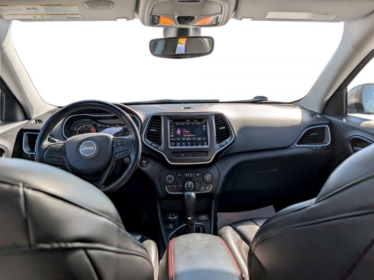 2020 Jeep Cherokee Trailhawk  **VERY LOW KMS - PANO SUNROOF** Photo