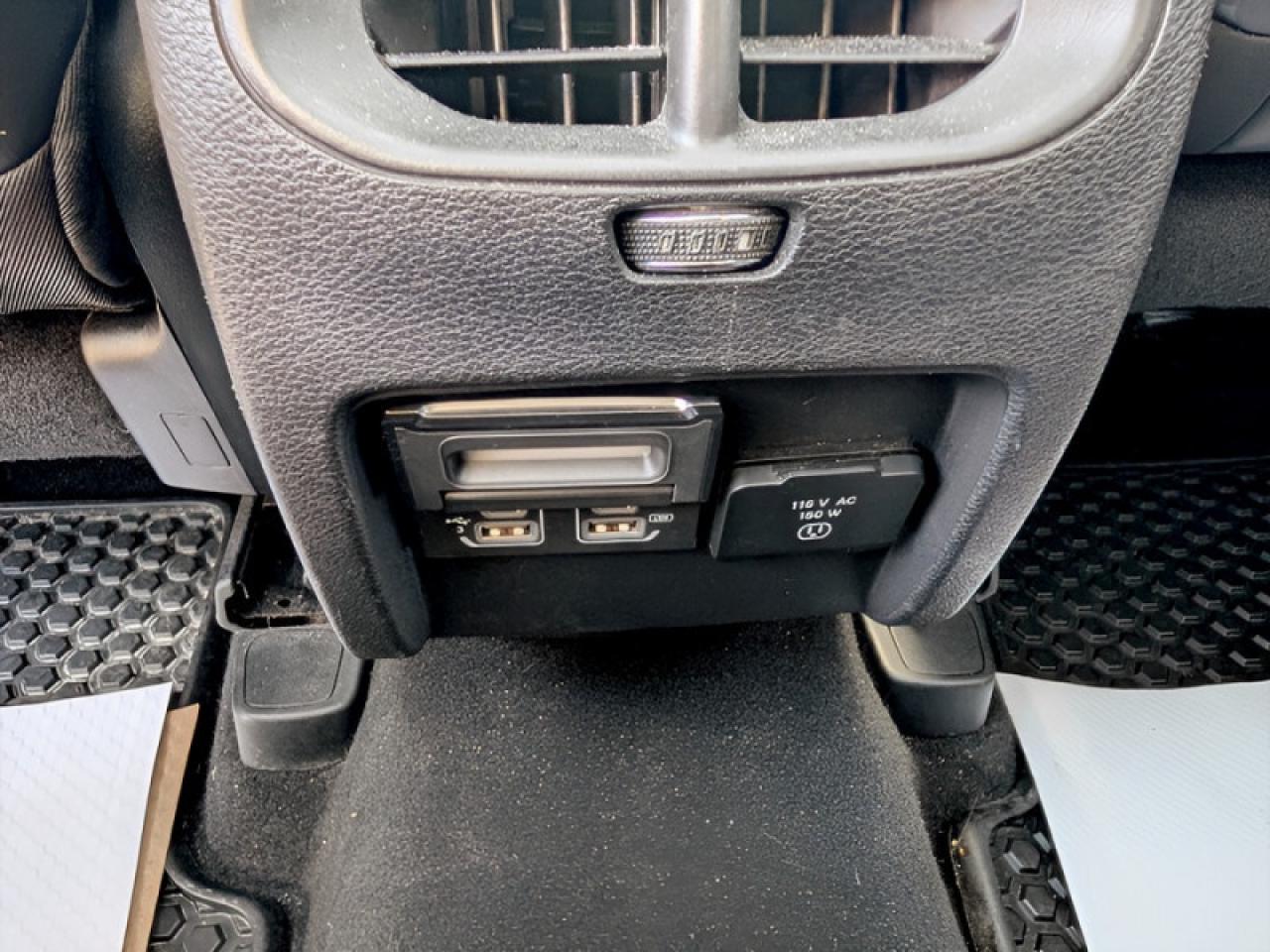 2020 Jeep Cherokee Trailhawk  **VERY LOW KMS - PANO SUNROOF** Photo