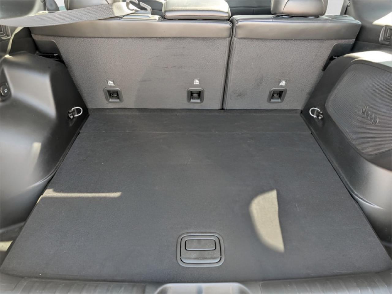 2020 Jeep Cherokee Trailhawk  **VERY LOW KMS - PANO SUNROOF** Photo