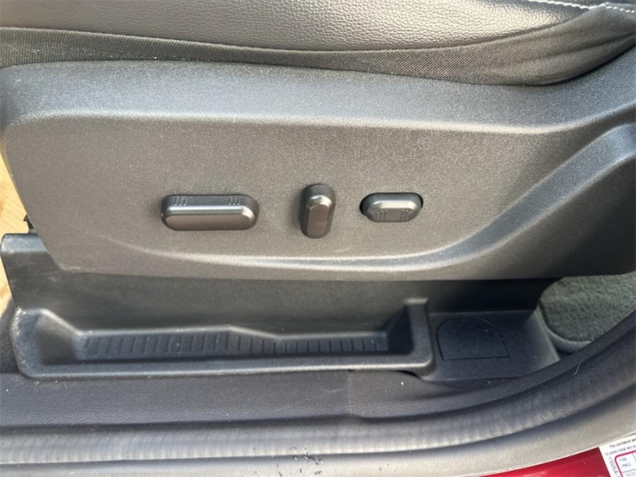 2017 Ford C-MAX Titanium  - Leather Seats -  Heated Seats Photo5