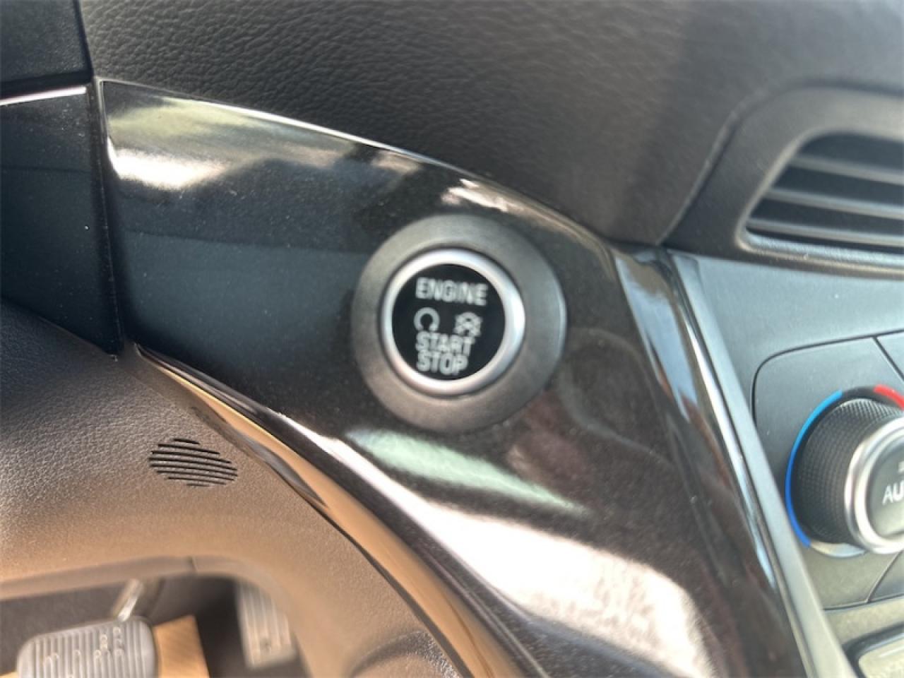 2017 Ford C-MAX Titanium  - Leather Seats -  Heated Seats Photo5