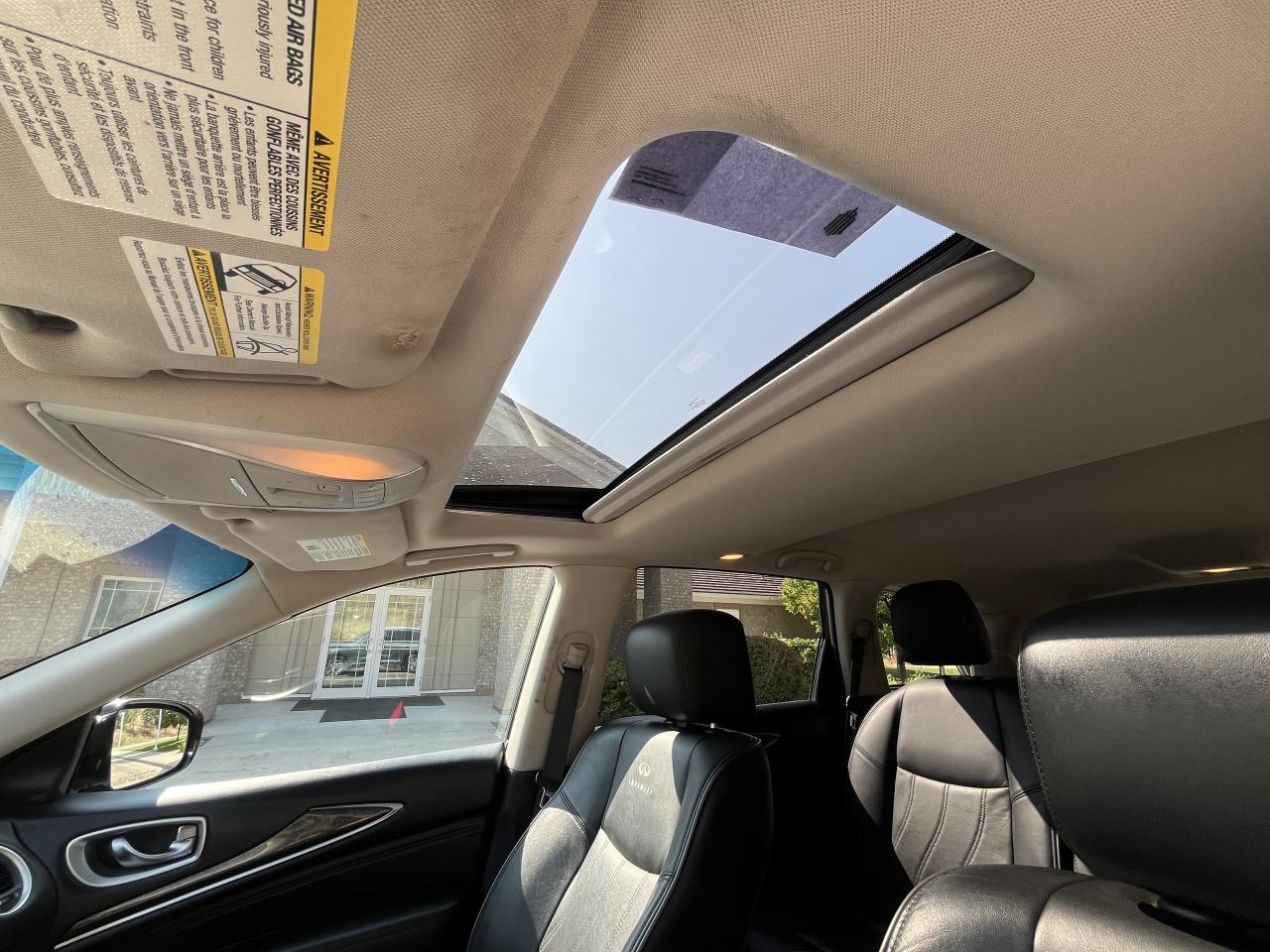 2013 Infiniti JX35 AWD - Photo #20