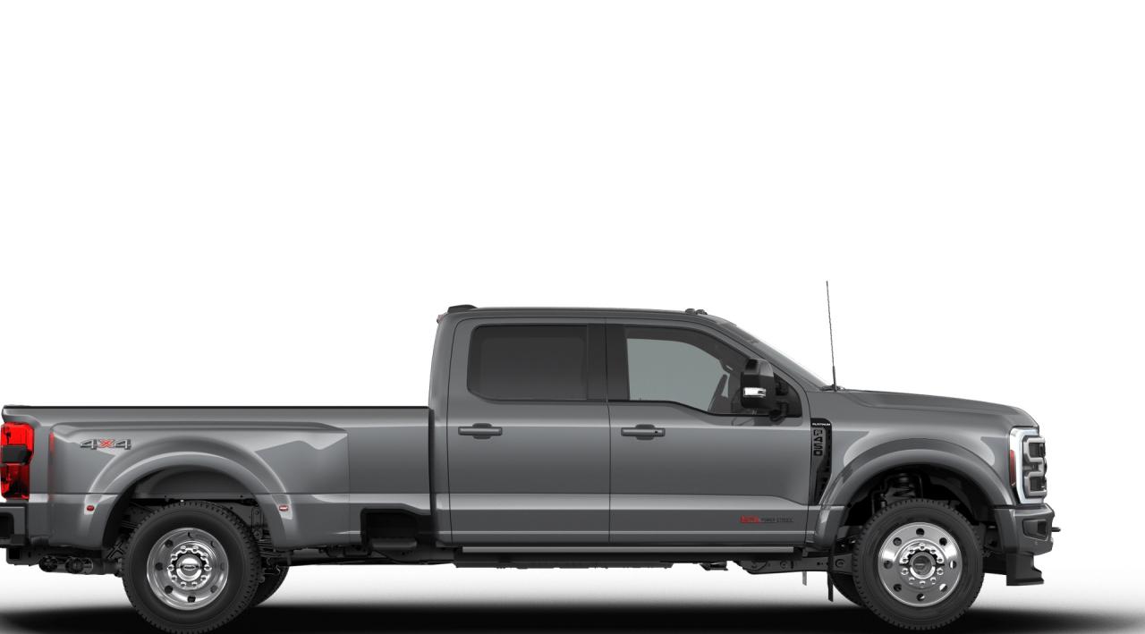 2026 Ford F-450 Super Duty DRW Platinum Photo4