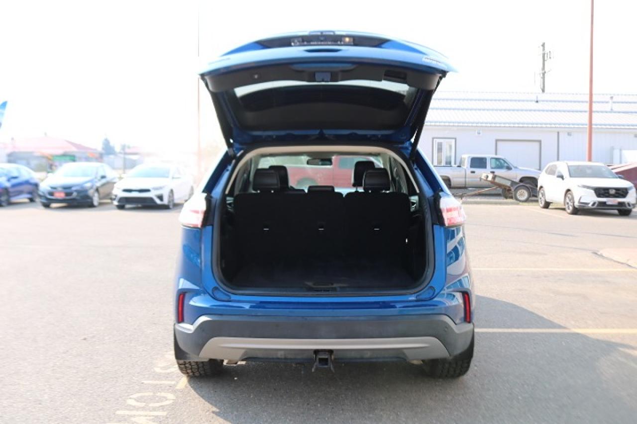 2022 Ford Edge SEL Photo