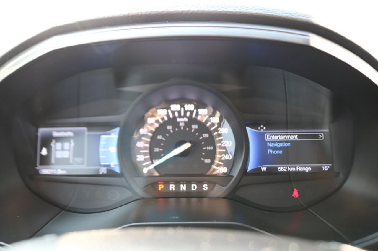 2022 Ford Edge SEL Photo