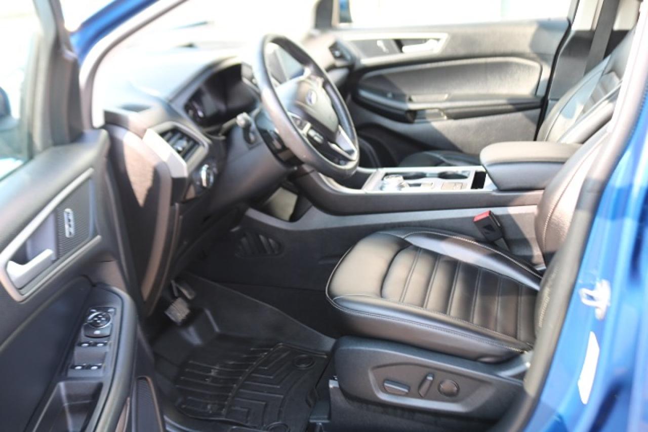 2022 Ford Edge SEL Photo