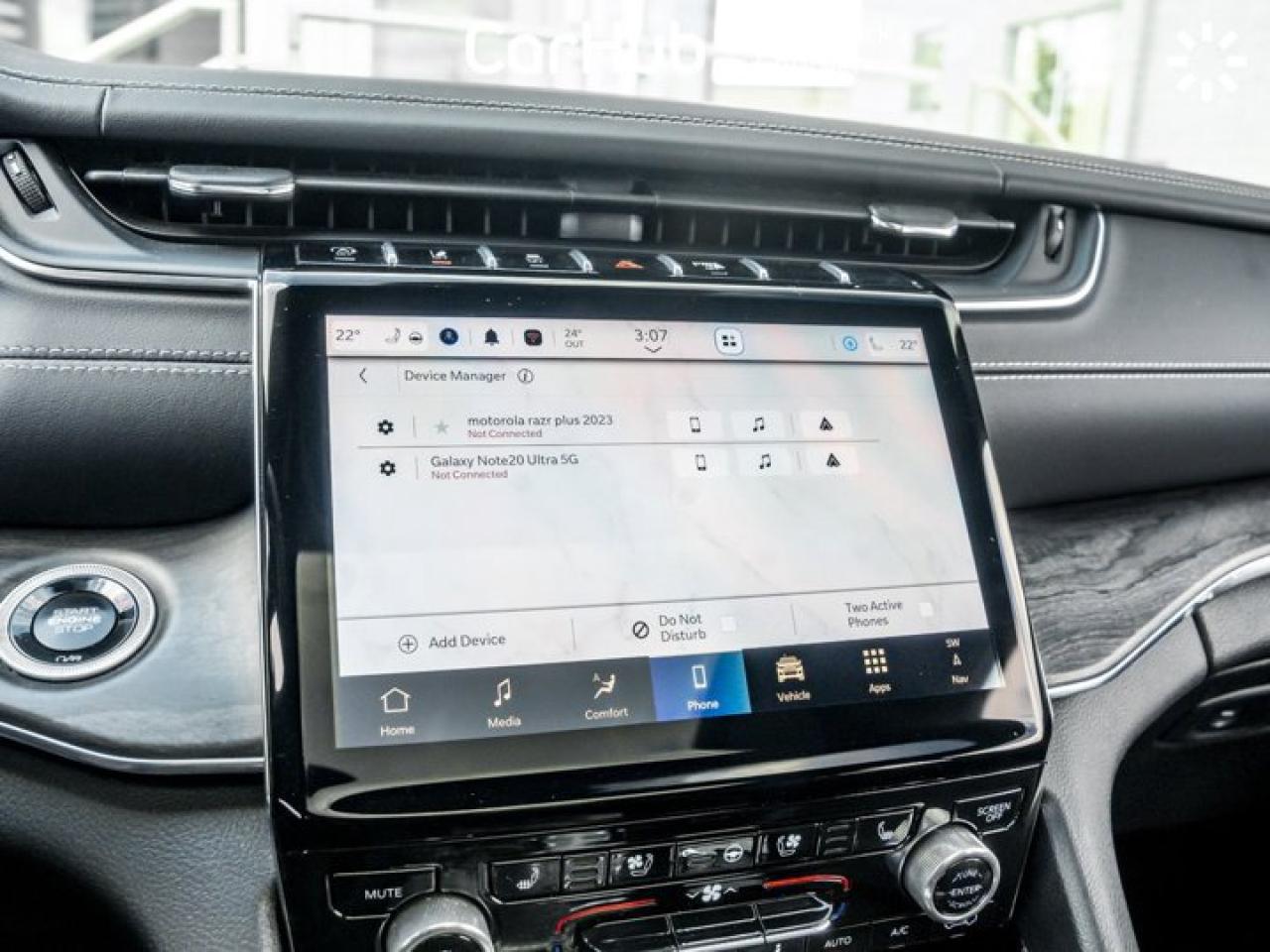 2024 Jeep Grand Cherokee Overland 4x4 Panoroof Trailer Tow Package 19 speaker McIntosh audio system Photo