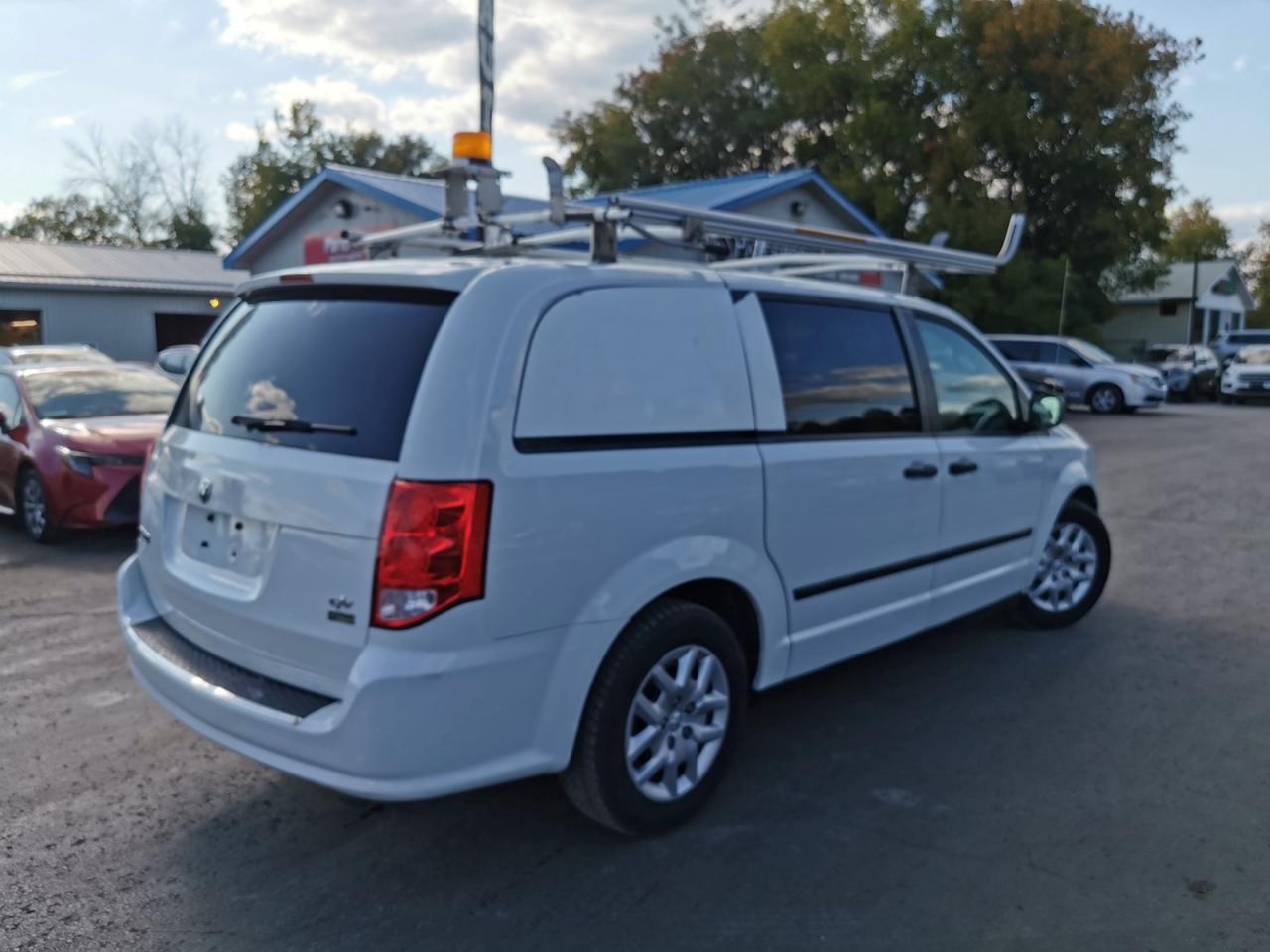 2014 RAM Cargo Van  - Photo #5