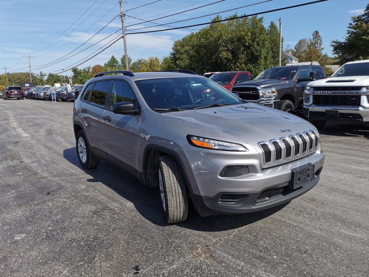 2018 Jeep Cherokee Sport - Photo #7