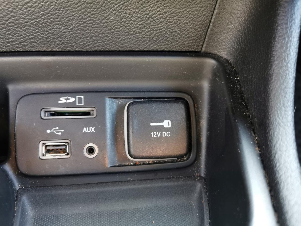 2018 Jeep Cherokee Sport - Photo #26
