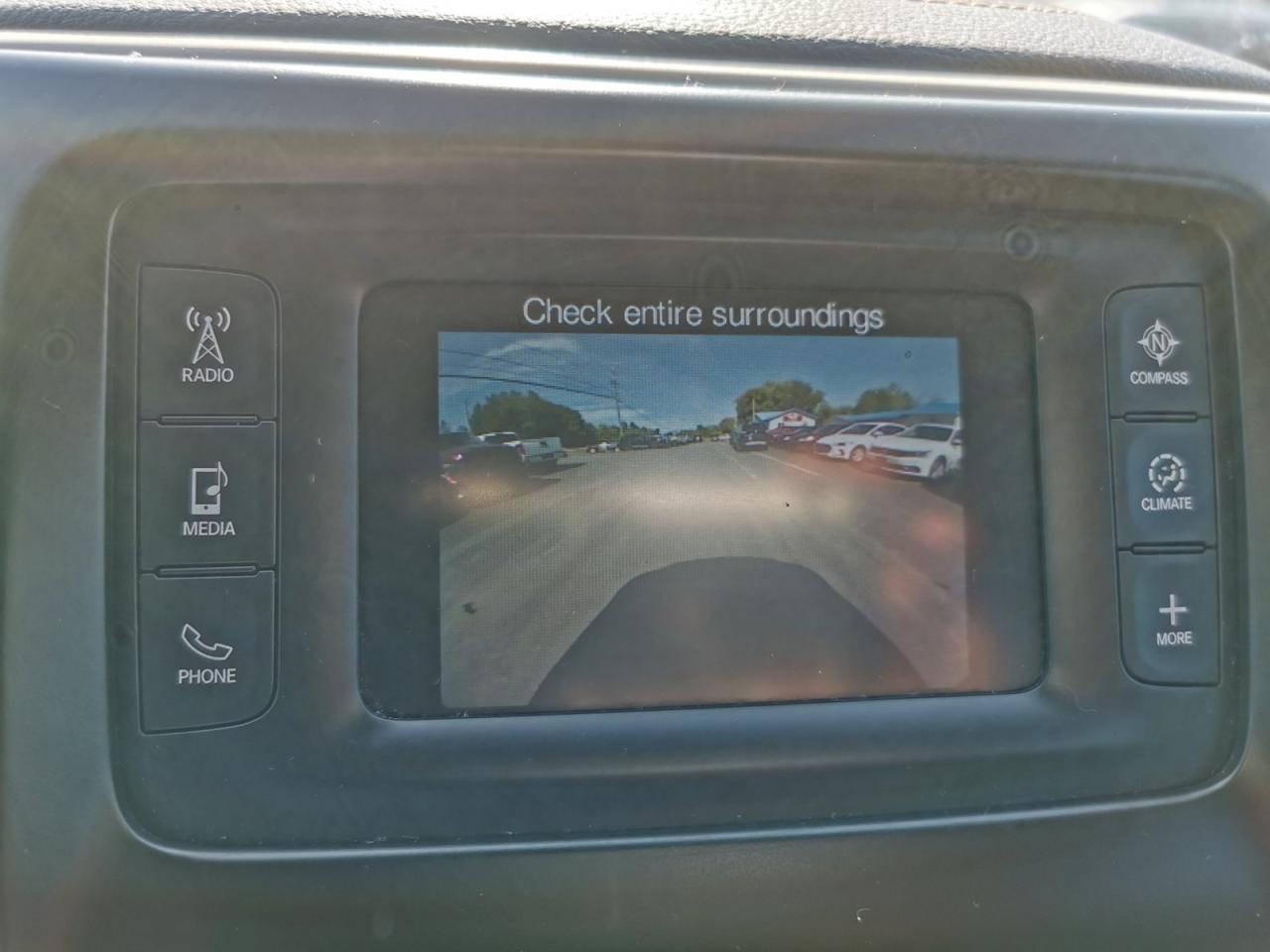 2018 Jeep Cherokee Sport - Photo #29