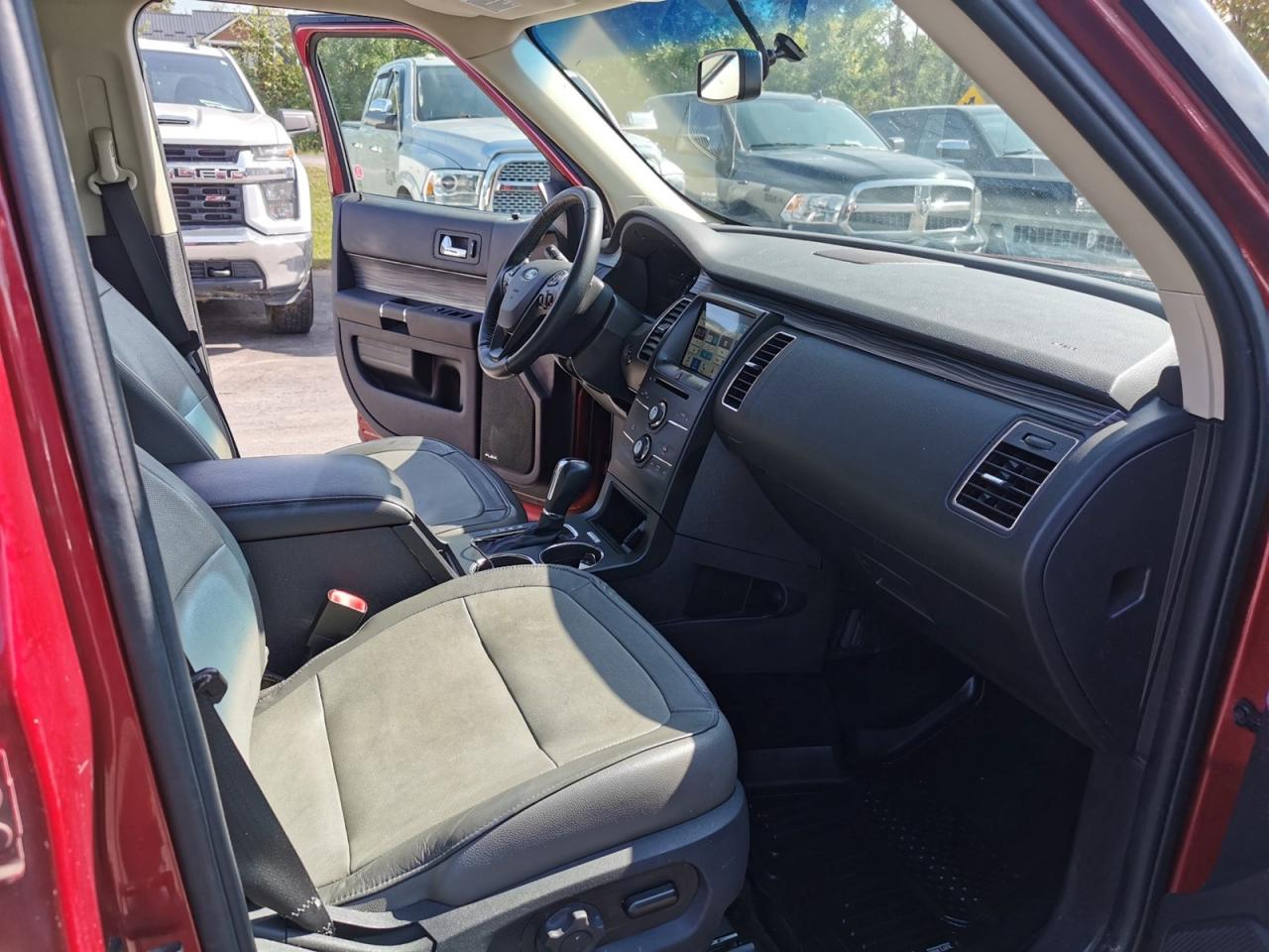 2018 Ford Flex SEL AWD - Photo #32