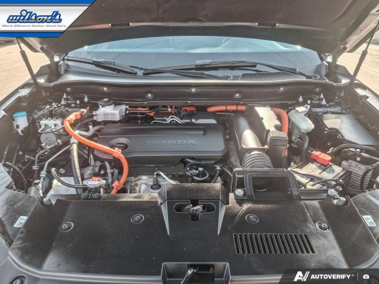 2024 Honda CR-V Hybrid Touring Hybrid | Leather | Sunroof | Nav | Heated Wheel + Seats | CarPlay + Android | and More ! Photo