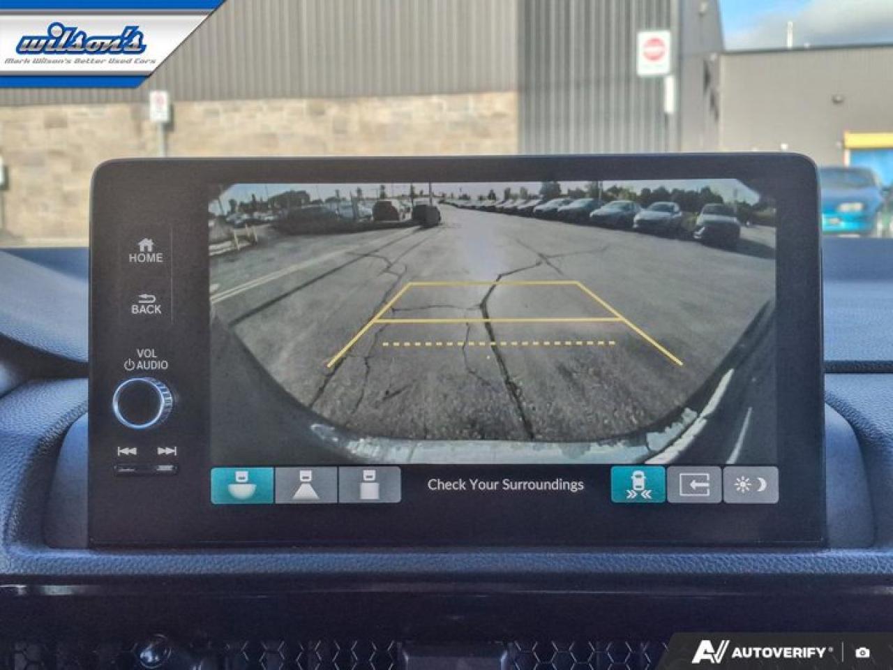 2024 Honda CR-V Hybrid Touring Hybrid | Leather | Sunroof | Nav | Heated Wheel + Seats | CarPlay + Android | and More ! Photo