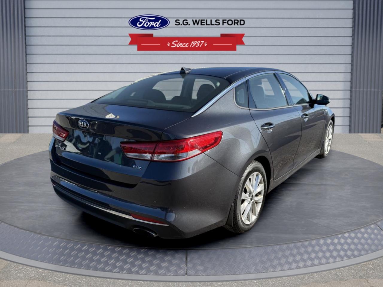 2018 Kia Optima EX Photo3