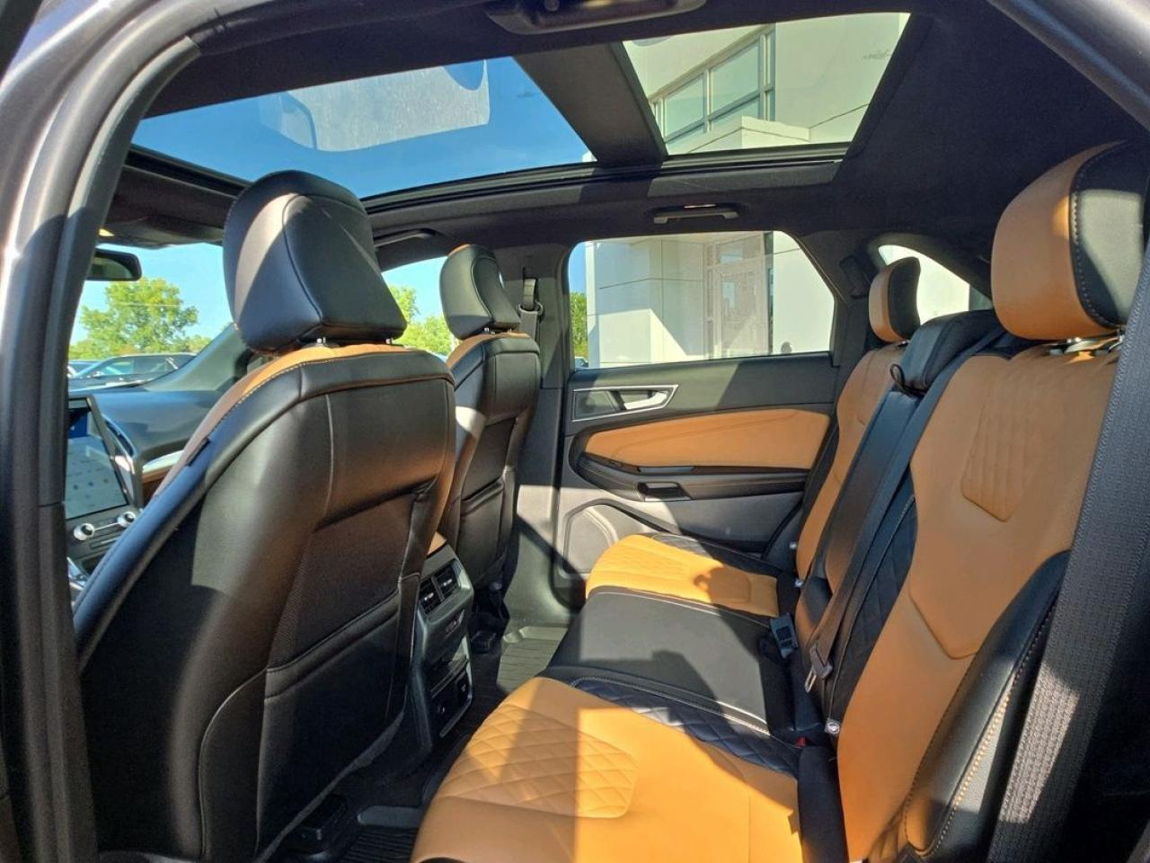 2024 Ford Edge TITANIUM, PREVIOUS DEMO! ELITE PACKAGE! 20" RIMS! Photo