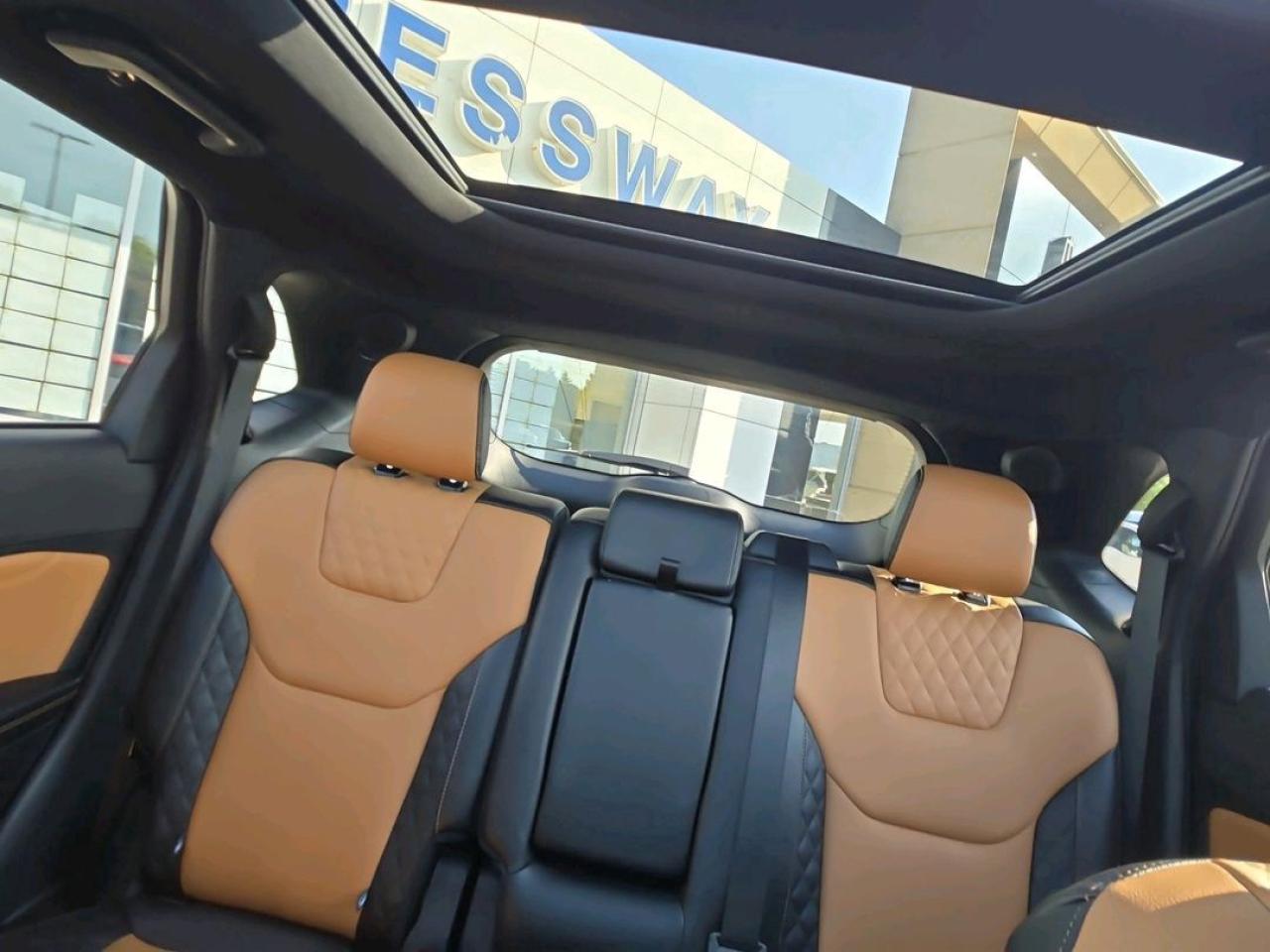 2024 Ford Edge TITANIUM, PREVIOUS DEMO! ELITE PACKAGE! 20" RIMS! Photo