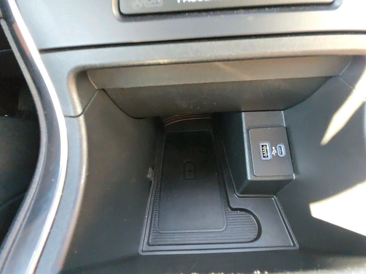 2024 Ford Edge TITANIUM, PREVIOUS DEMO! ELITE PACKAGE! 20" RIMS! Photo