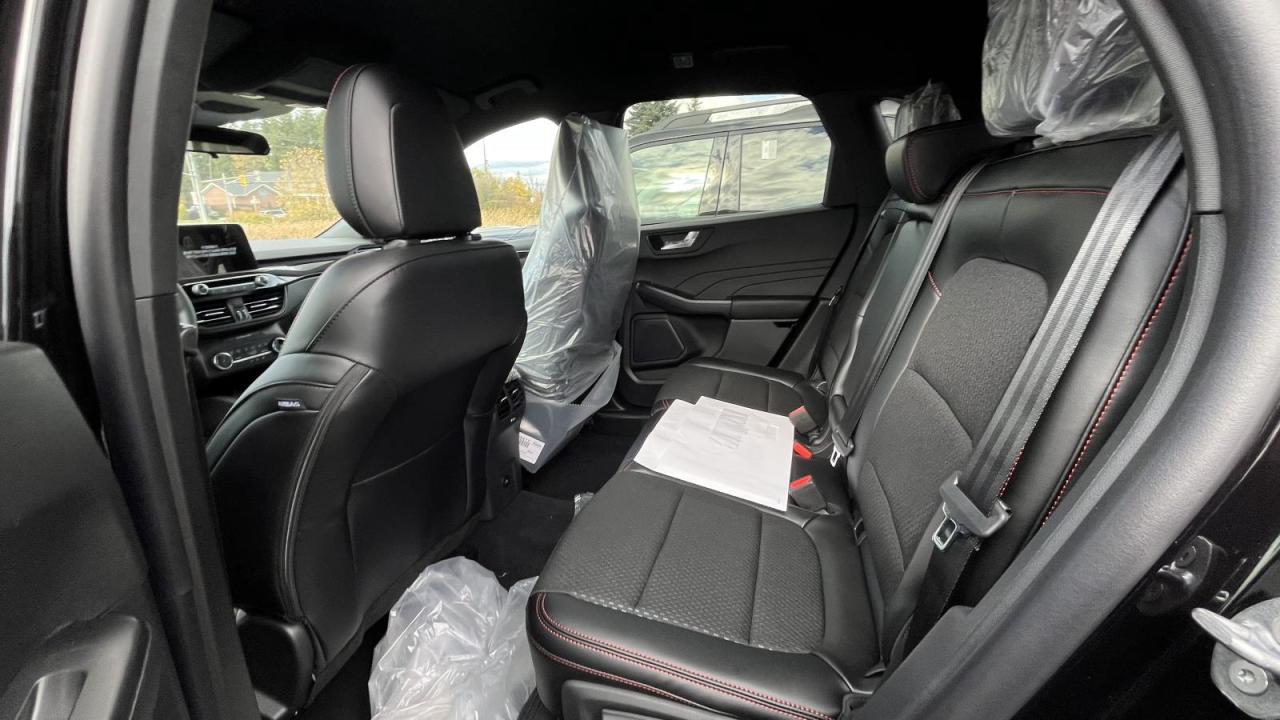 2025 Ford Escape ST-Line Photo