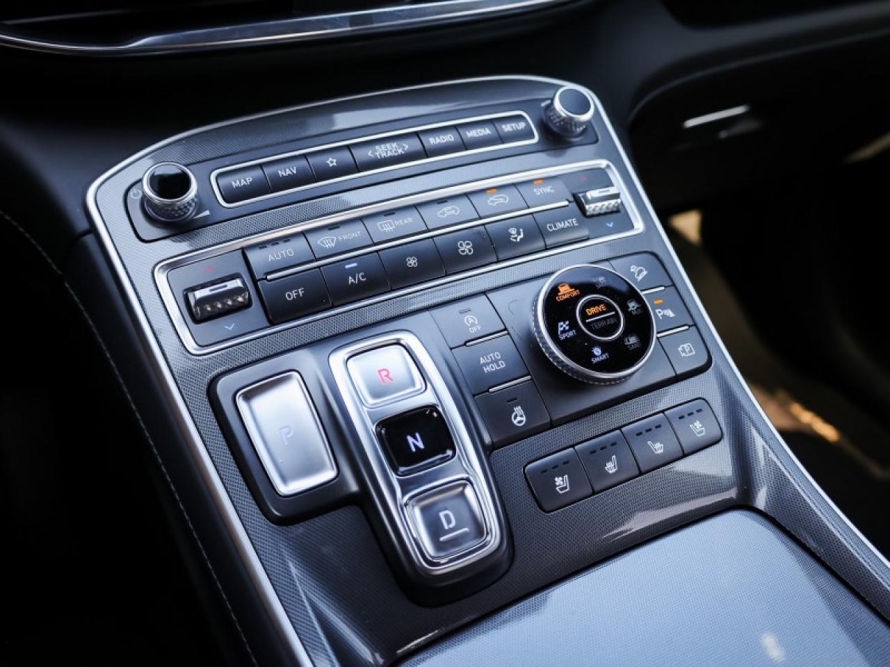 2022 Hyundai Santa Fe ULTIMATE CALLIGRAPHY AWD Photo