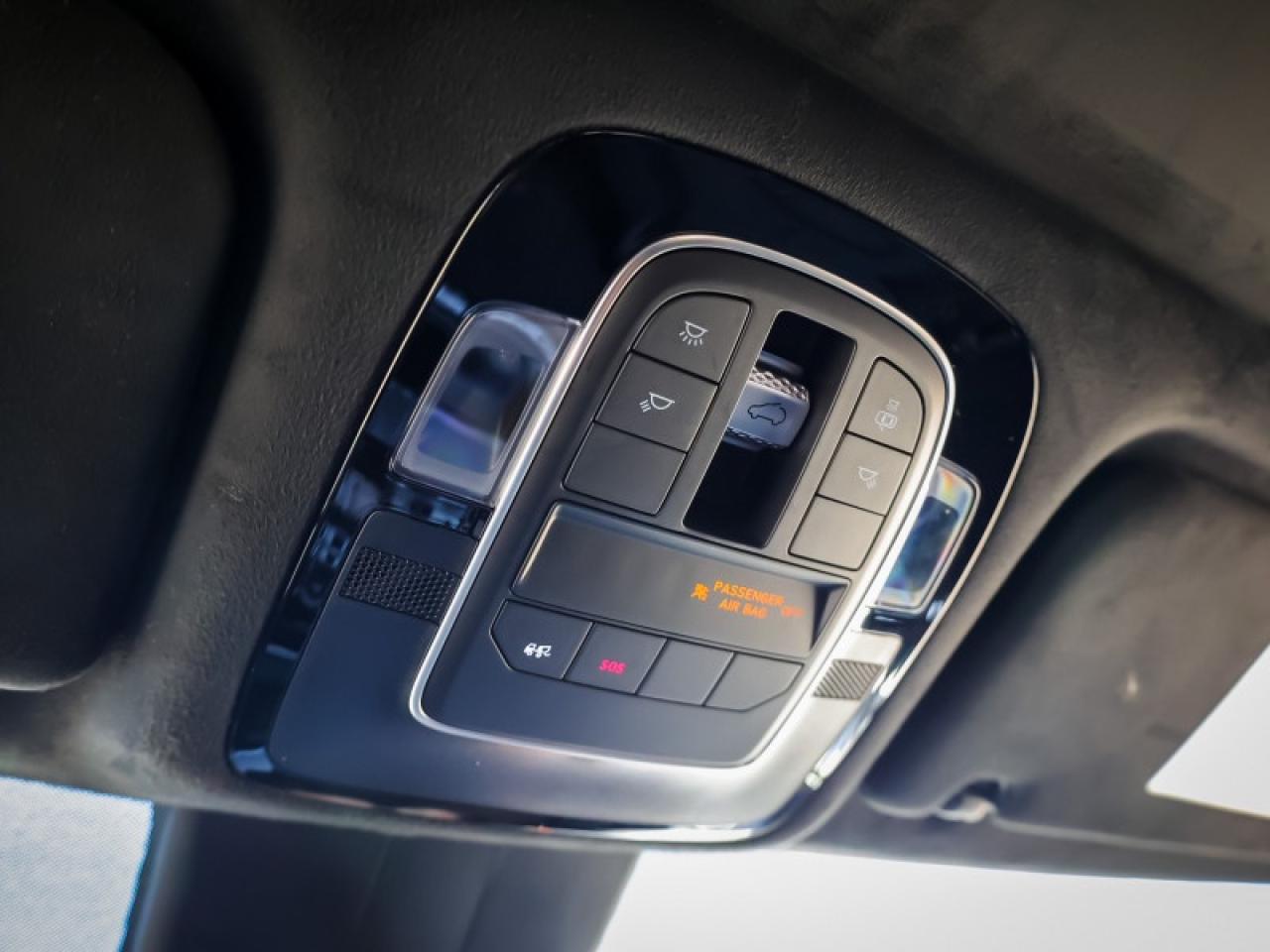 2022 Hyundai Santa Fe ULTIMATE CALLIGRAPHY AWD Photo