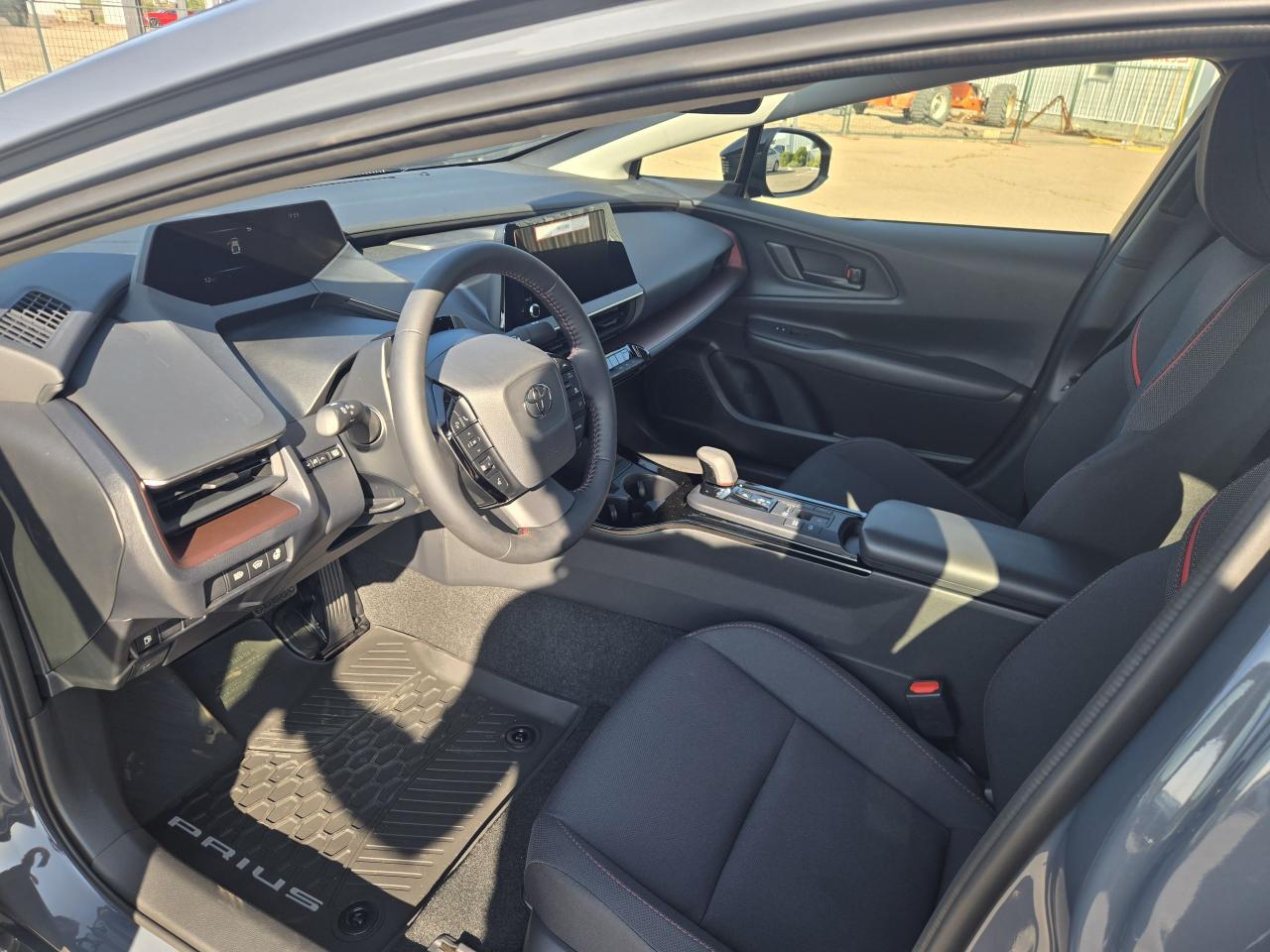 2026 Toyota Prius Plug-In HYBRID SE PRIUS PLUG-IN HYBRID SE Photo