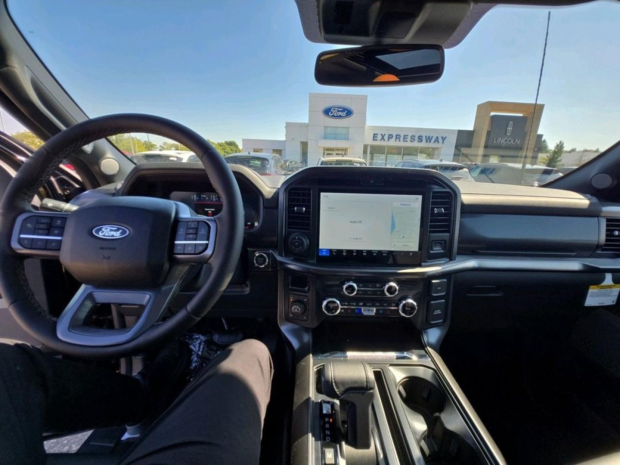 2025 Ford F-150 Lariat Photo5