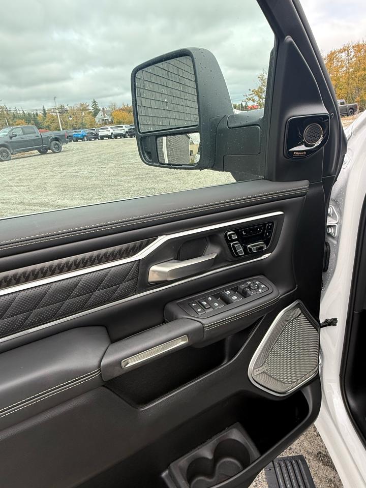 2026 RAM 1500 TUNGSTEN 4X4 CREW CAB 5'7" BOX Photo11