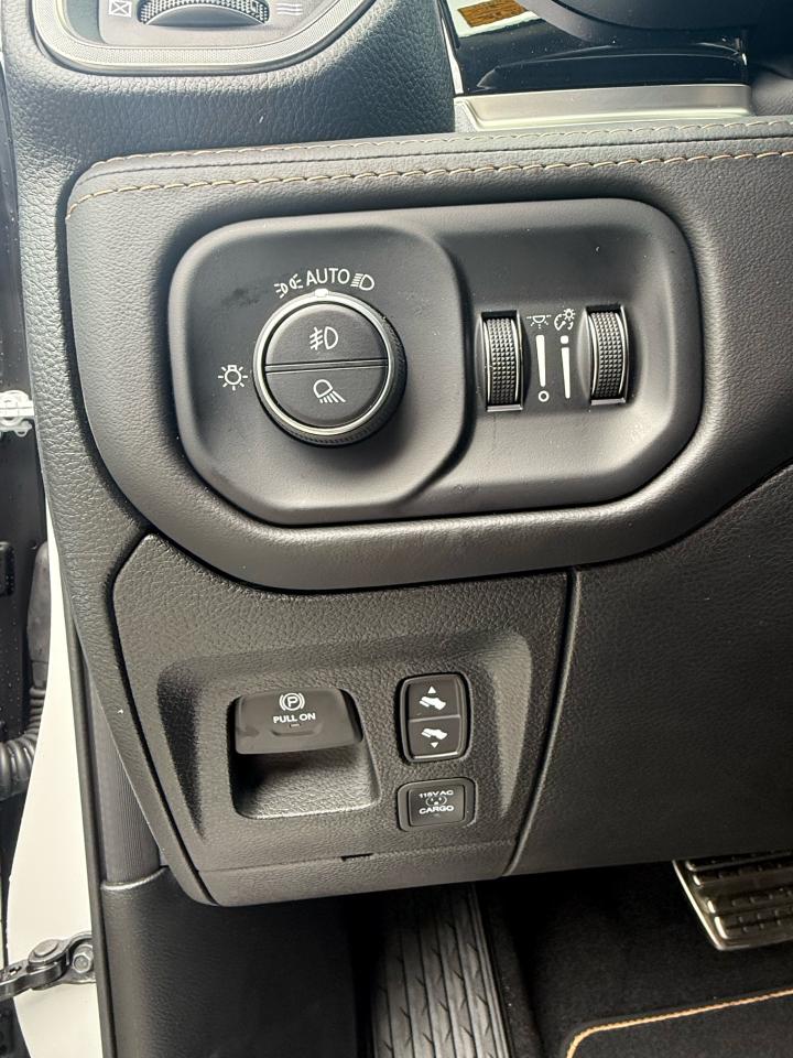 2026 RAM 1500 TUNGSTEN 4X4 CREW CAB 5'7" BOX Photo14