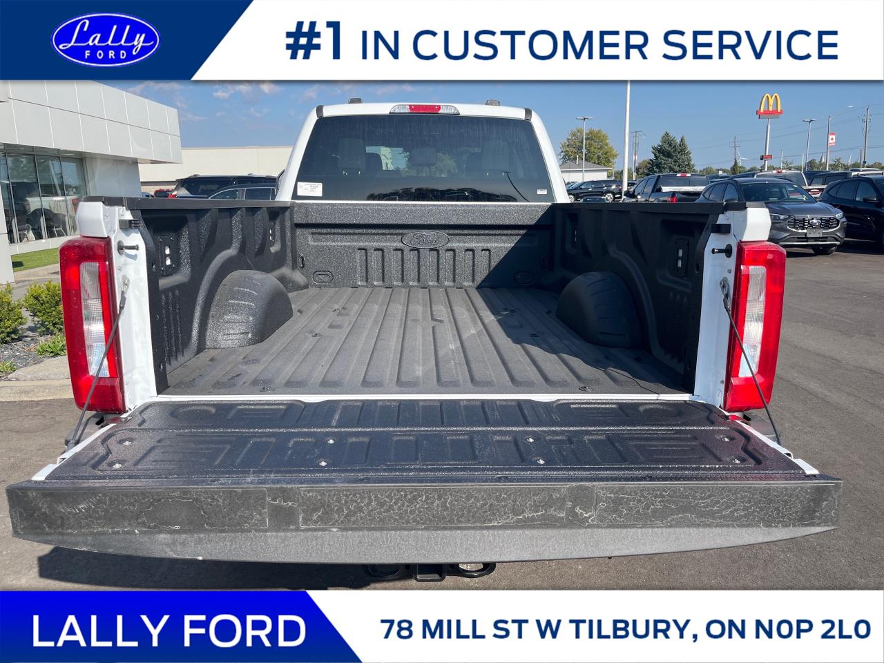 2026 Ford F-250 XLT Photo4