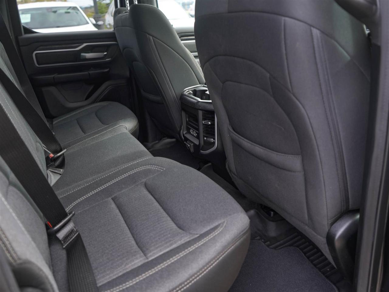 2020 RAM 1500 BIG HORN SPORT | 5.7L V8 4x4 | LEVEL 2 | OFF ROAD PKG Photo