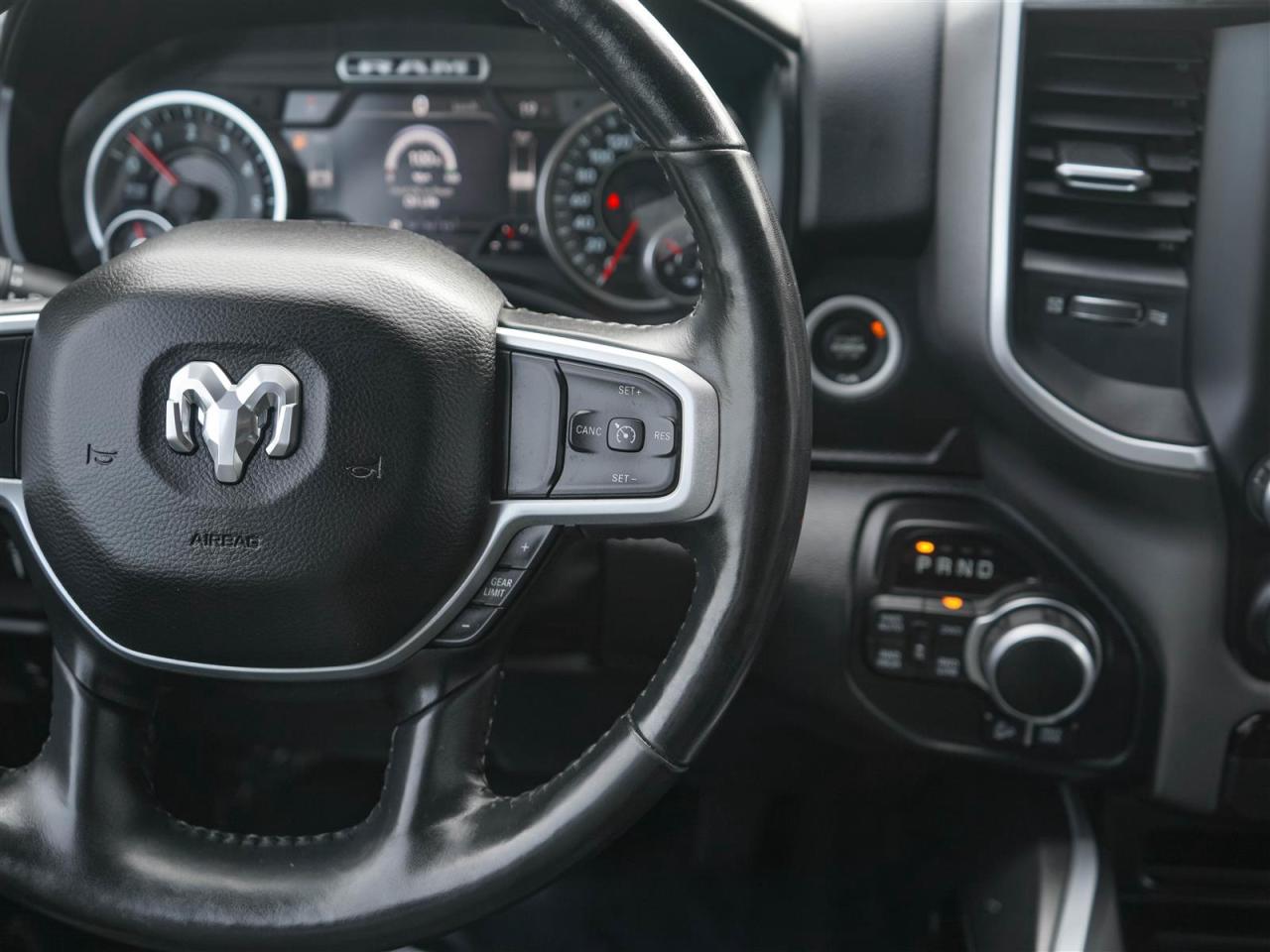 2020 RAM 1500 BIG HORN SPORT | 5.7L V8 4x4 | LEVEL 2 | OFF ROAD PKG Photo