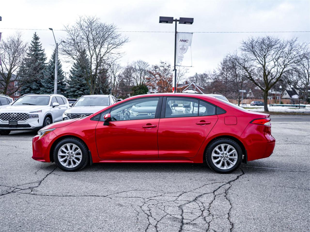 2021 Toyota Corolla LE | UPGRADE | SUNROOF | NO ACCIDENTS | 19 SERV REC Photo