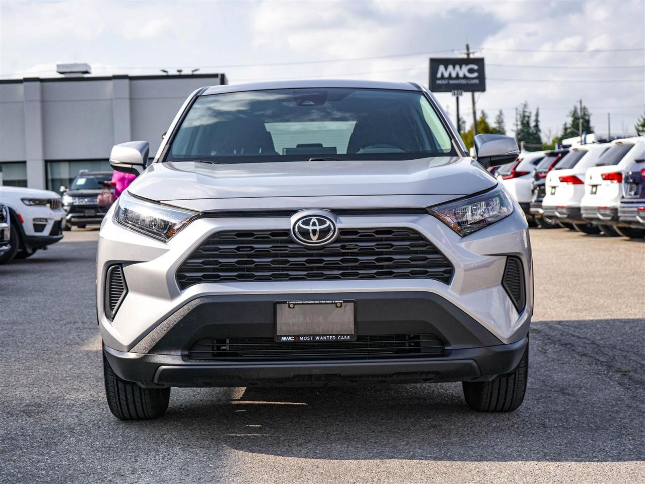 2022 Toyota RAV4 LE FWD | 8 TOYOTA SERVICE RECORDS | BLIND SPOT | APP CONNECT Photo