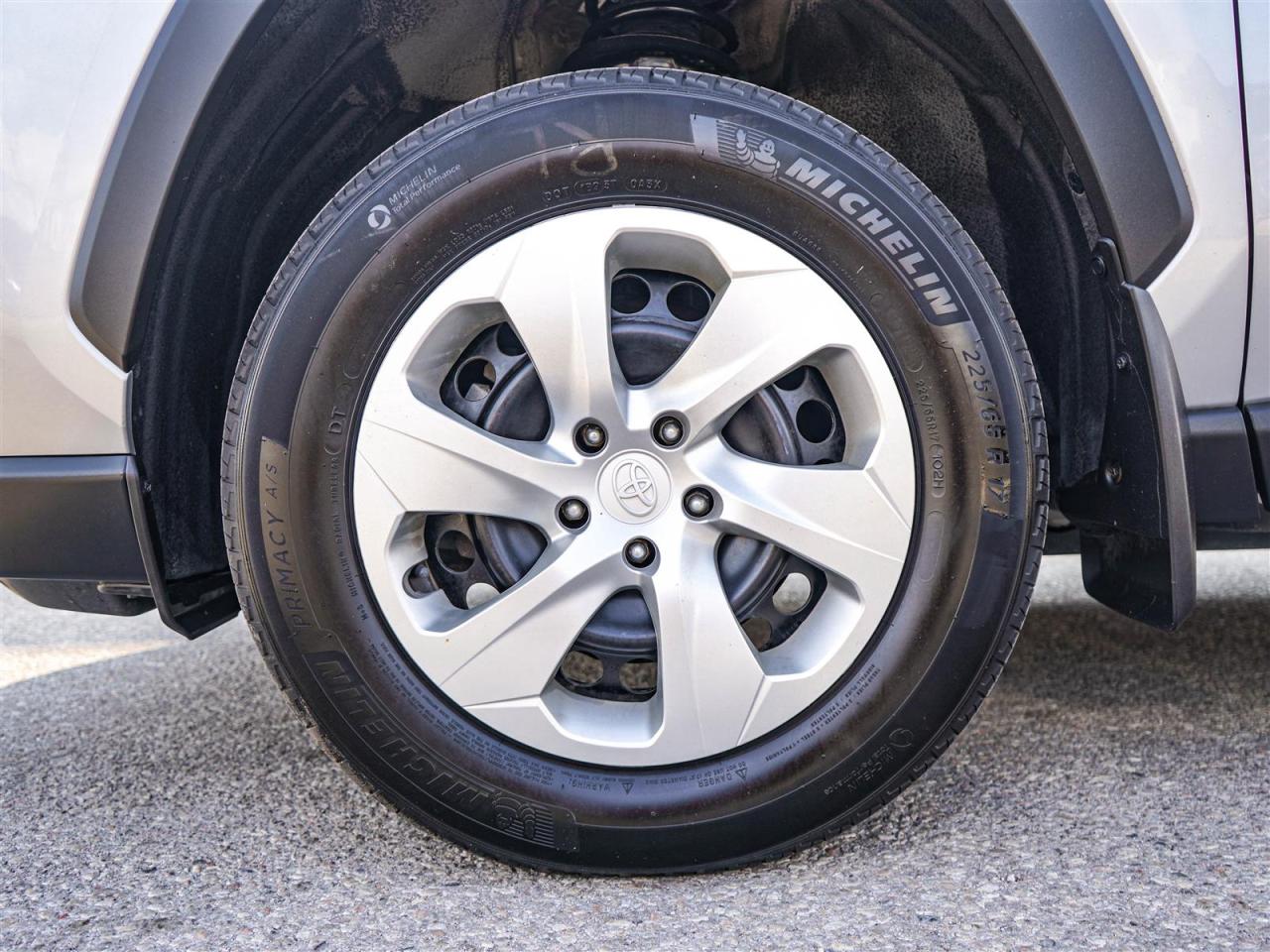 2022 Toyota RAV4 LE FWD | 8 TOYOTA SERVICE RECORDS | BLIND SPOT | APP CONNECT Photo