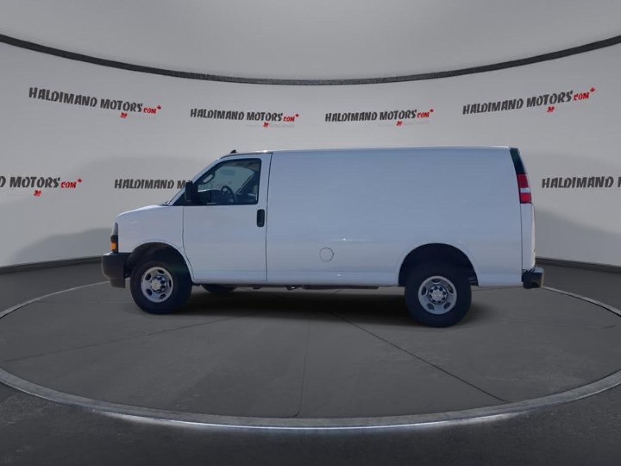 2023 Chevrolet Express Cargo Van 2500 Photo4