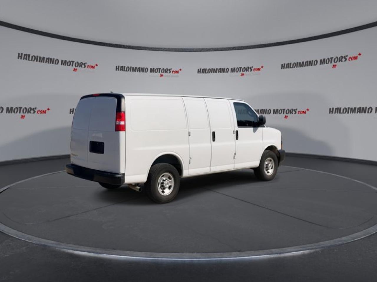 2023 Chevrolet Express Cargo Van 2500 Photo